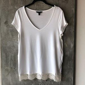 Banana Republic Ivory Cream V-Neck Tee with Lace